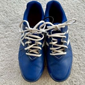 NEW BALANCE MOLDED BASEBALL CLEATS, size 6.5 WIDE